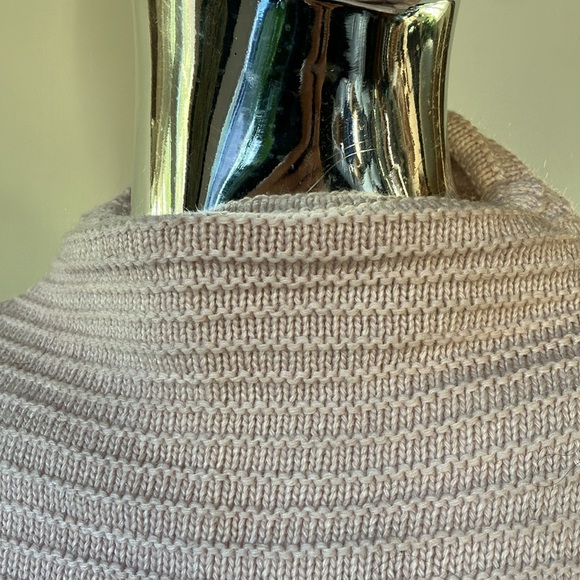 Kenar tunic sweater - Picture 3 of 3